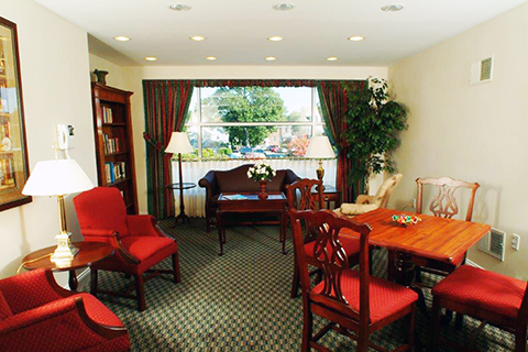 Chestnut Hollow │ Senior Living Needham